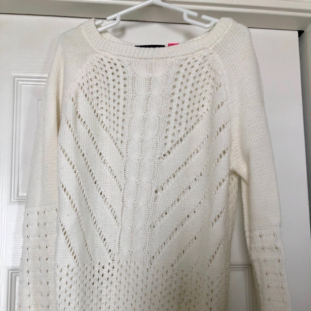 Off-White/Cream Sweater 10/12